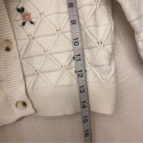 Sela white quilted cardigan Sweater embroidered button front child 6-8 - Picture 3 of 5